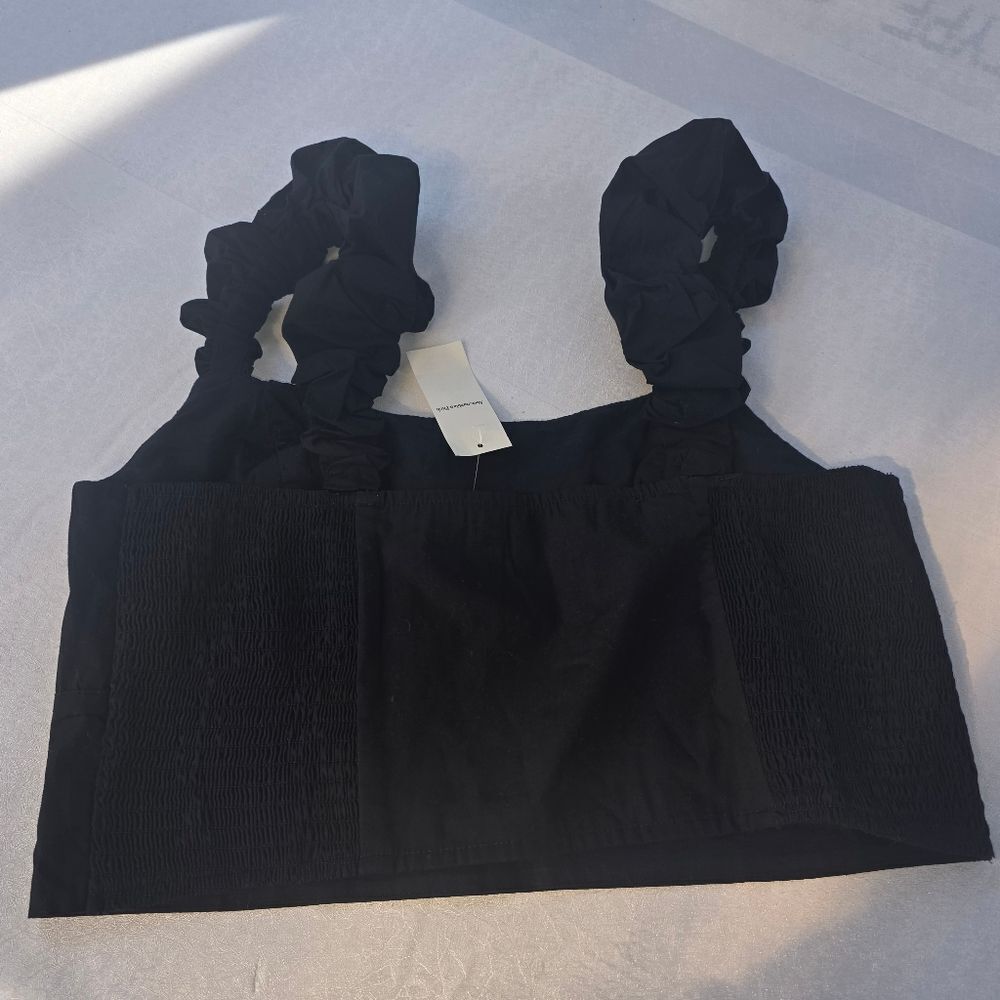 NWT Abercrombie & Fitch Black Poplin Scrunchie Strap Crop Top - Size L - Picture 6 of 9